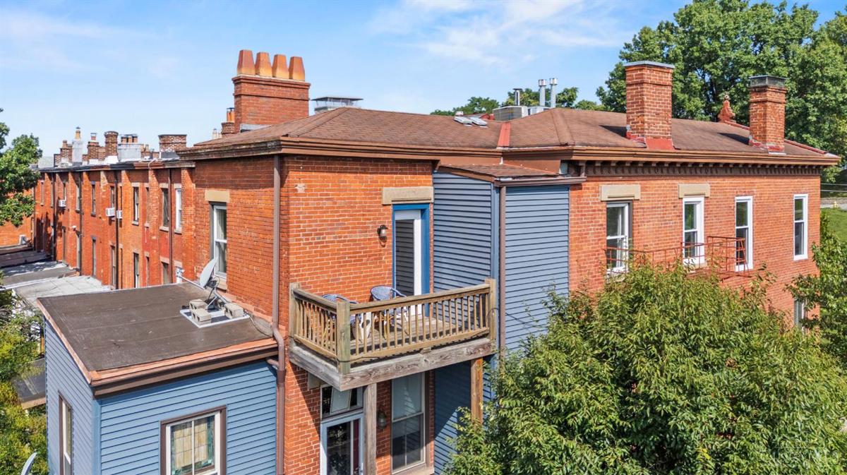 927 Paradrome Street #3 - 5