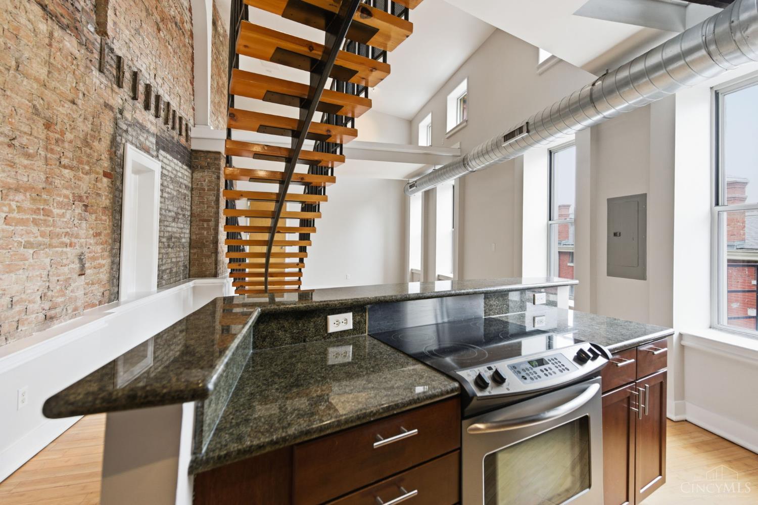 20 W Twelfth Street #403-A