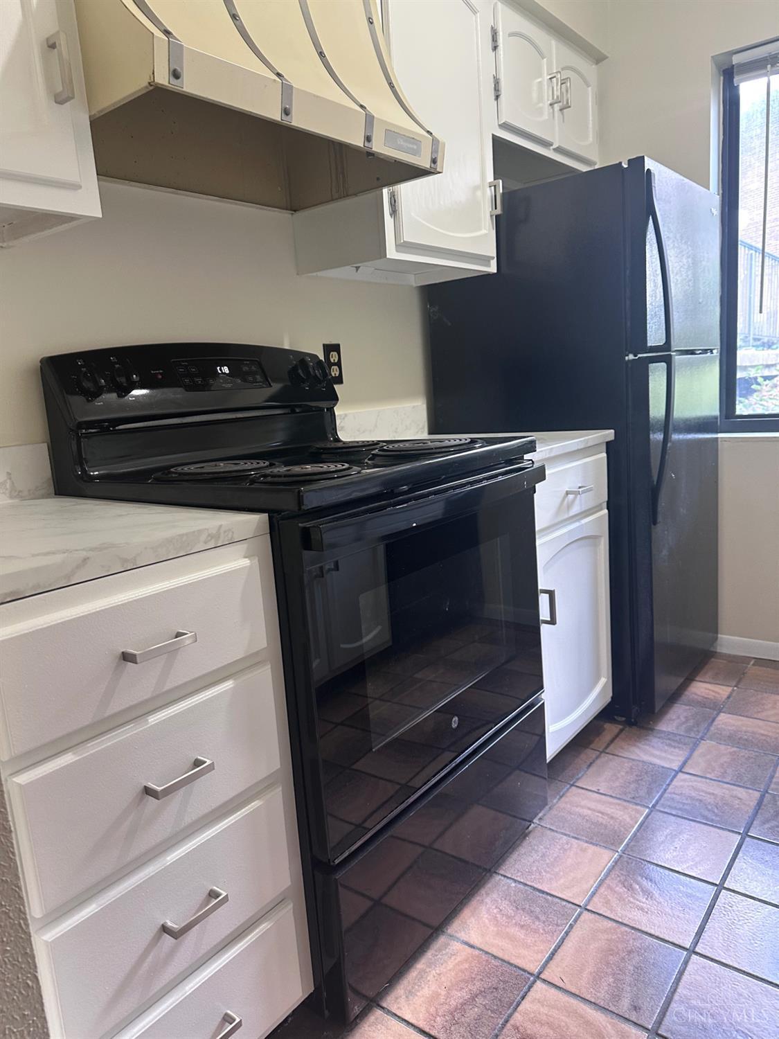452 Grand Avenue #3 - 5