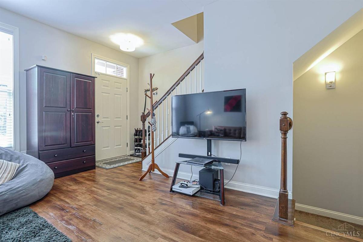 211 E Rochelle Street #I-211 - 4