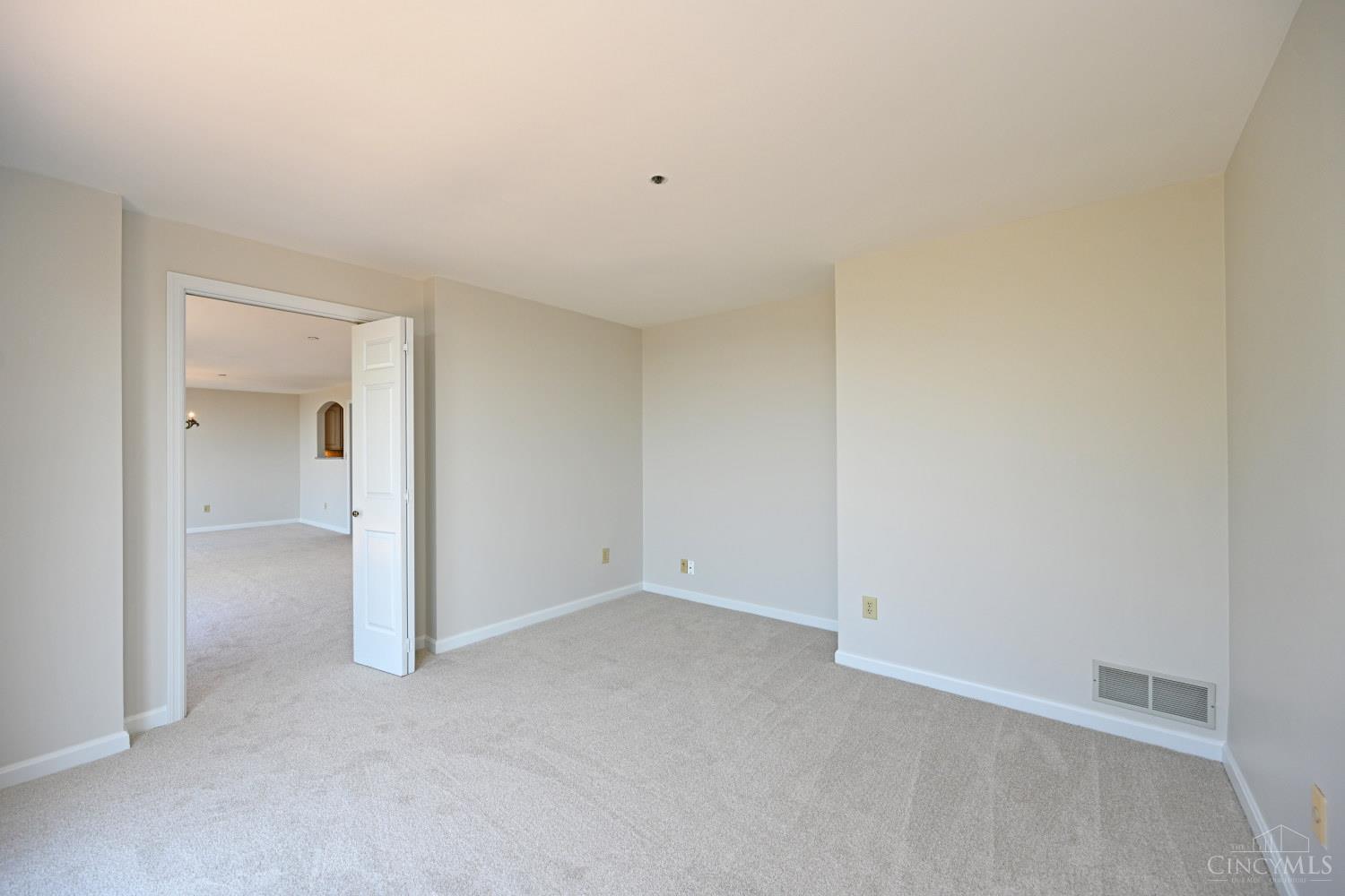 415 Bond Place #4-C - Main