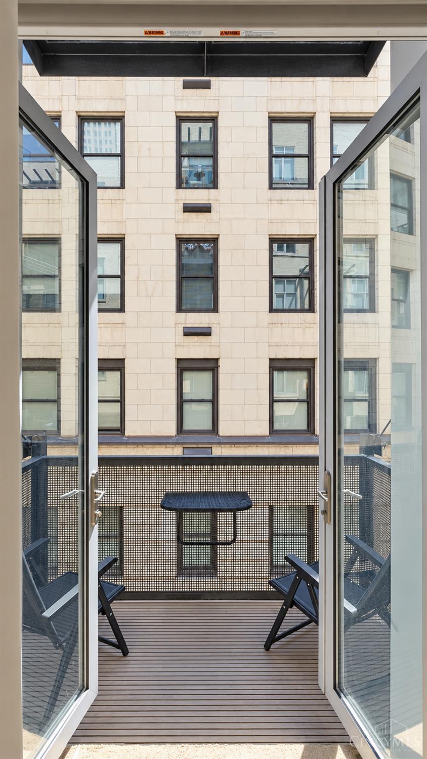 15 W Fourth Street #304 - 5