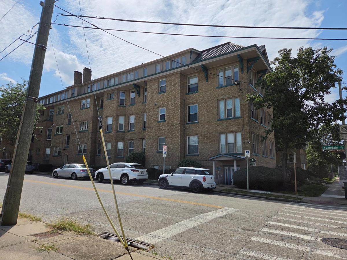 3896 Reading Road #P - 2