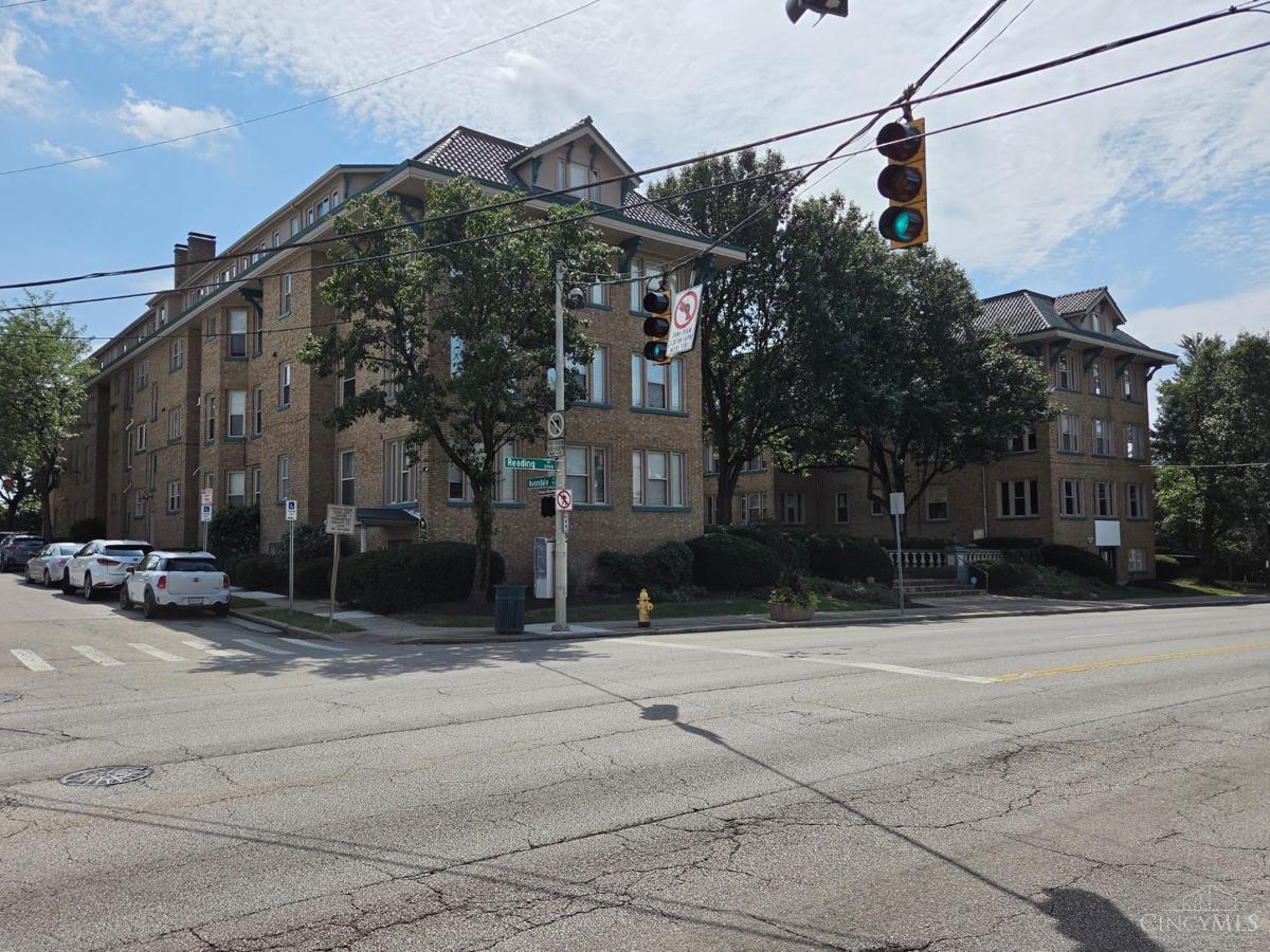 3896 Reading Road #P - 3