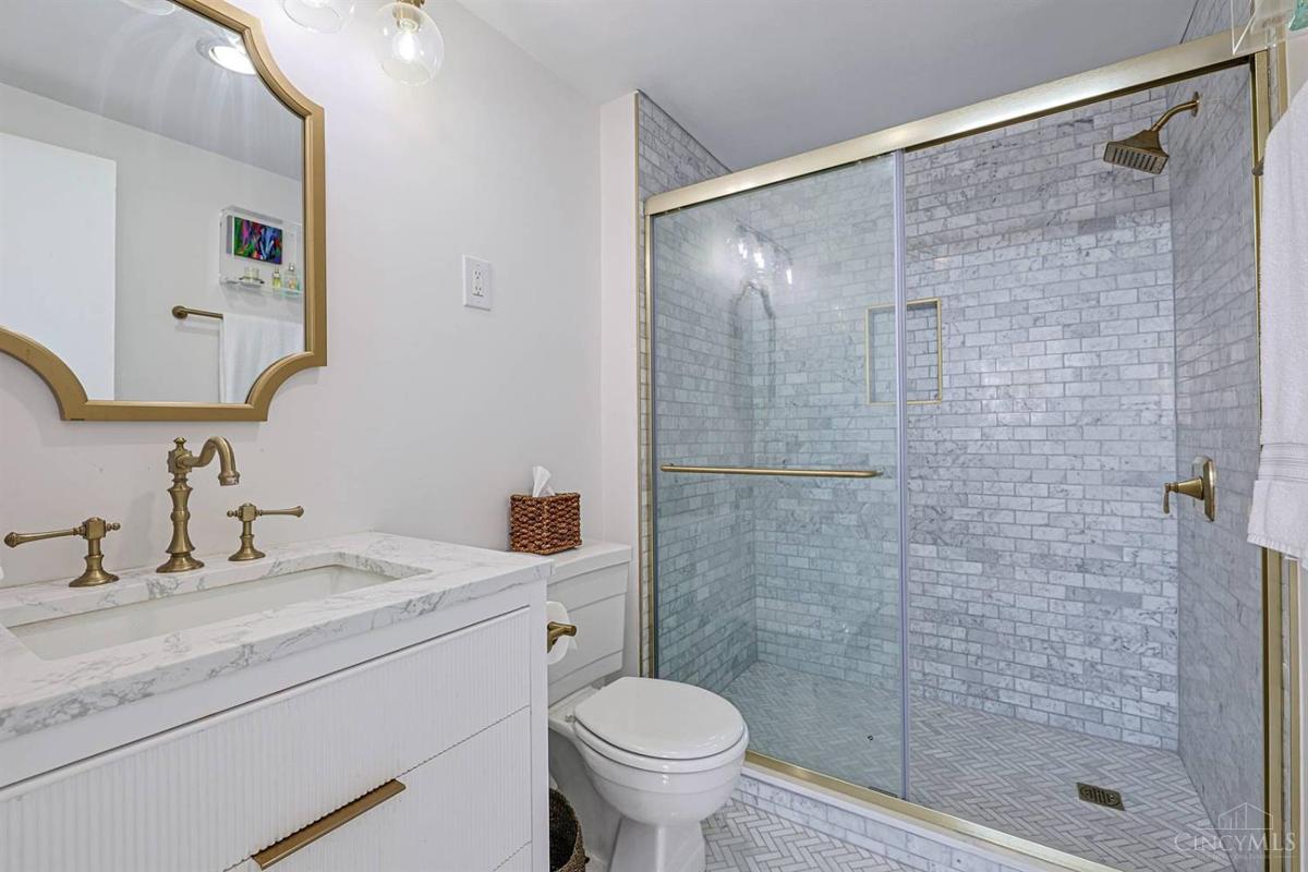 2324 Madison Road #1003 - 5