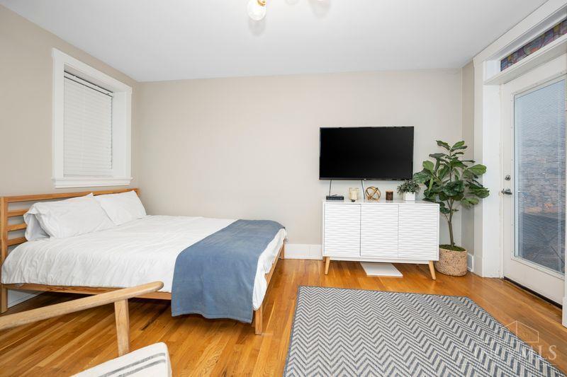1415 Vine Street #301 - 4
