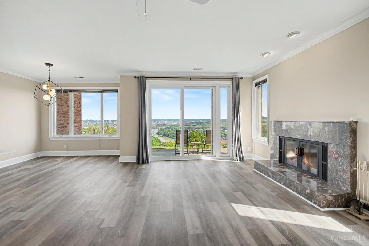 390 Grand Avenue #B - 5