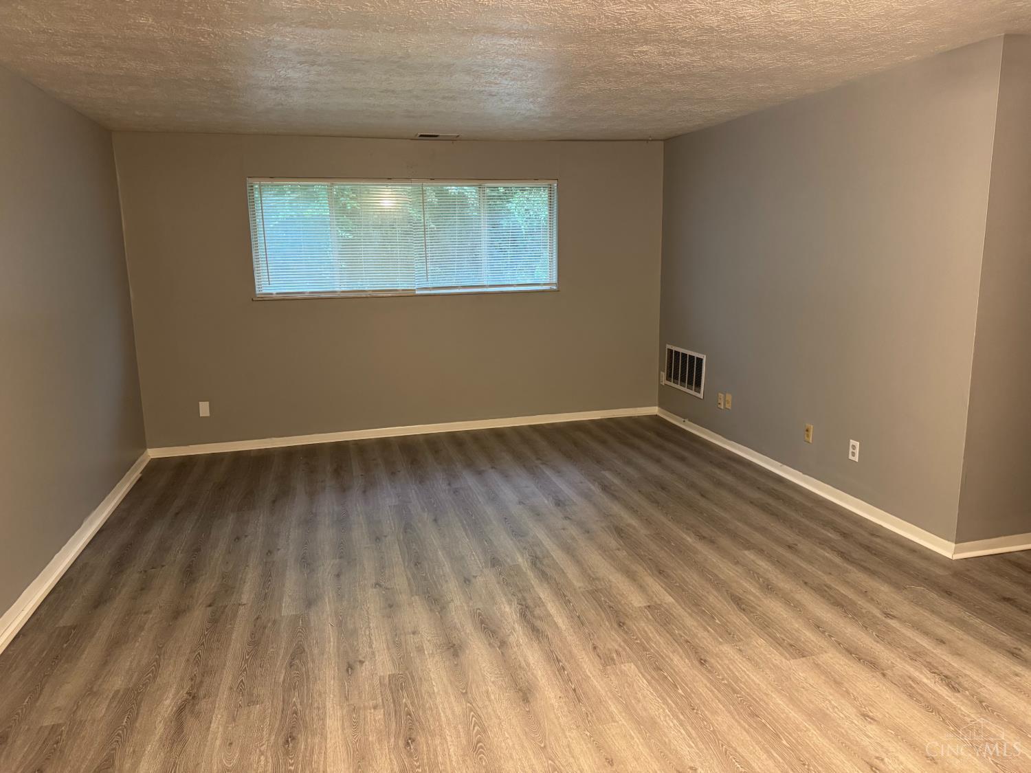 2431 Mustang Drive #15 - 4