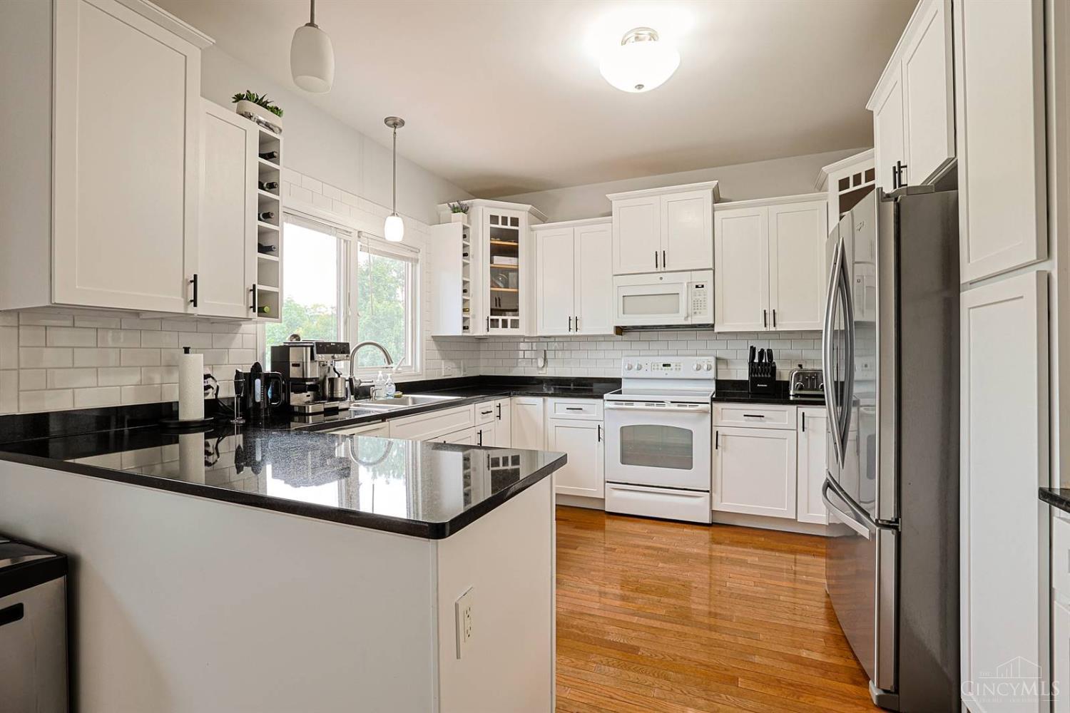 3450 Golden Avenue #20 - 4