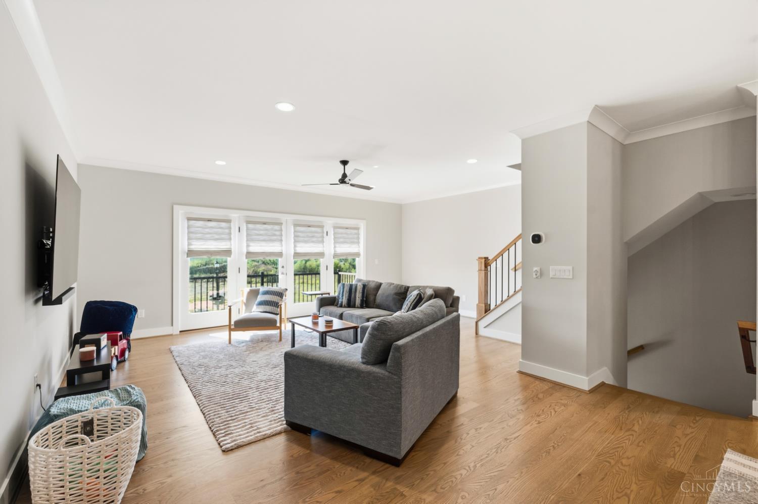 4252 Parkview Drive - Main
