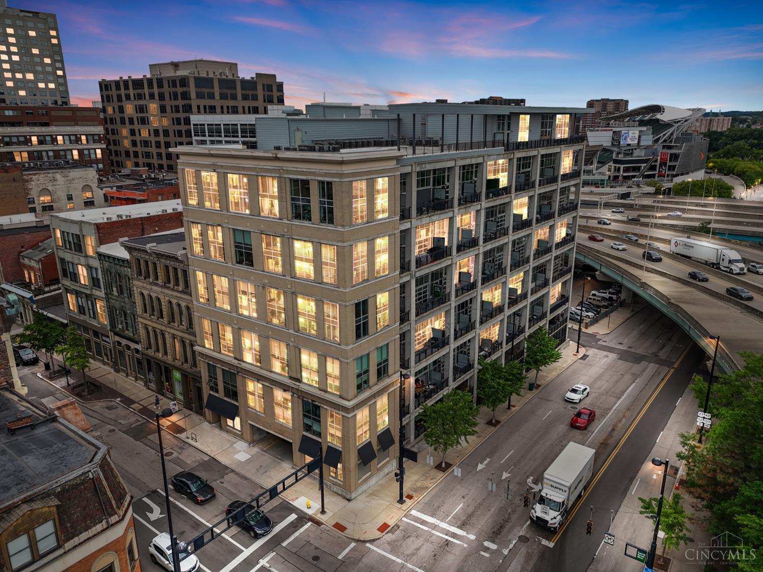 353 W Fourth Street #401 - 2