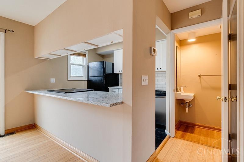 2436 Grandview Avenue - Main