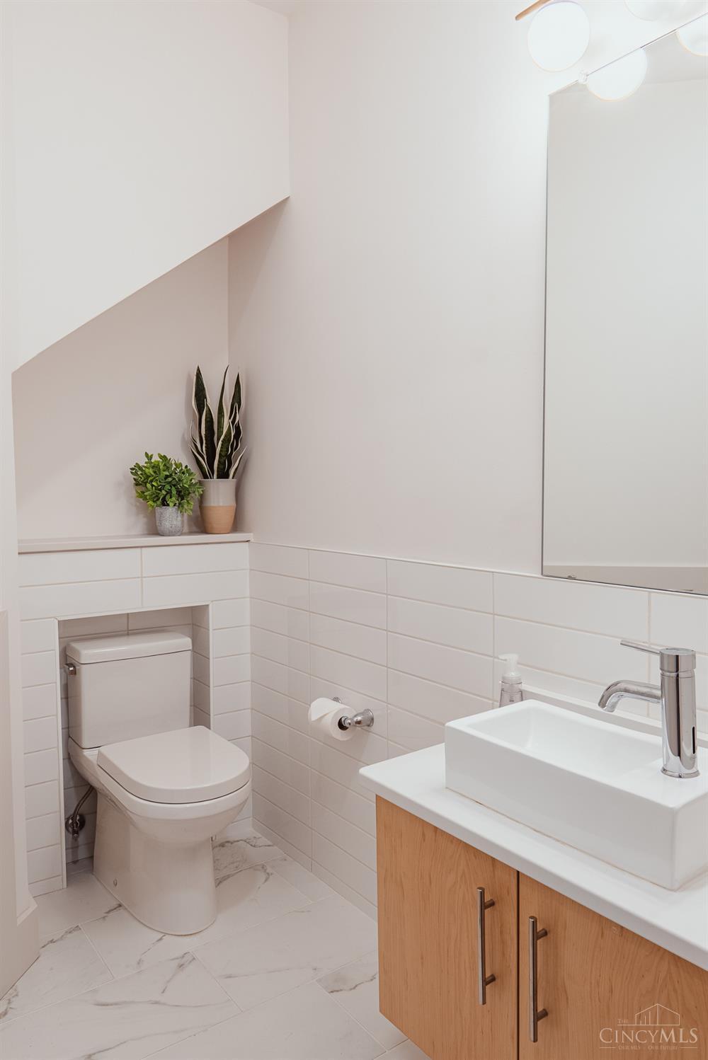 1508 Race Street #1R - Main
