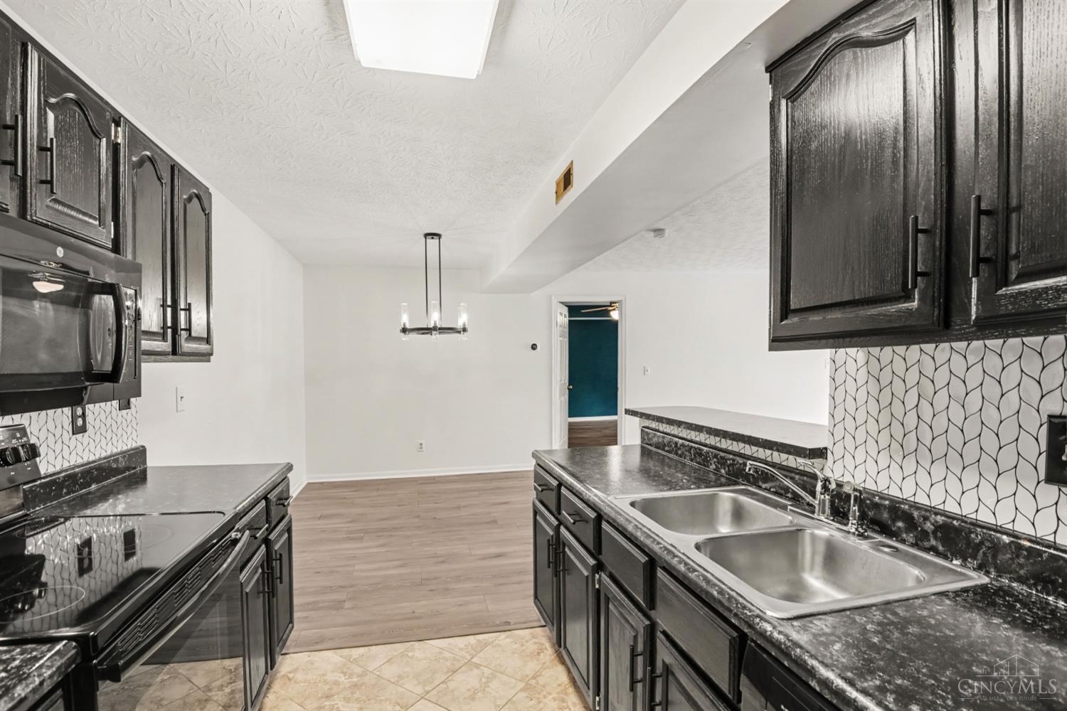 9901 Regatta Drive - 4