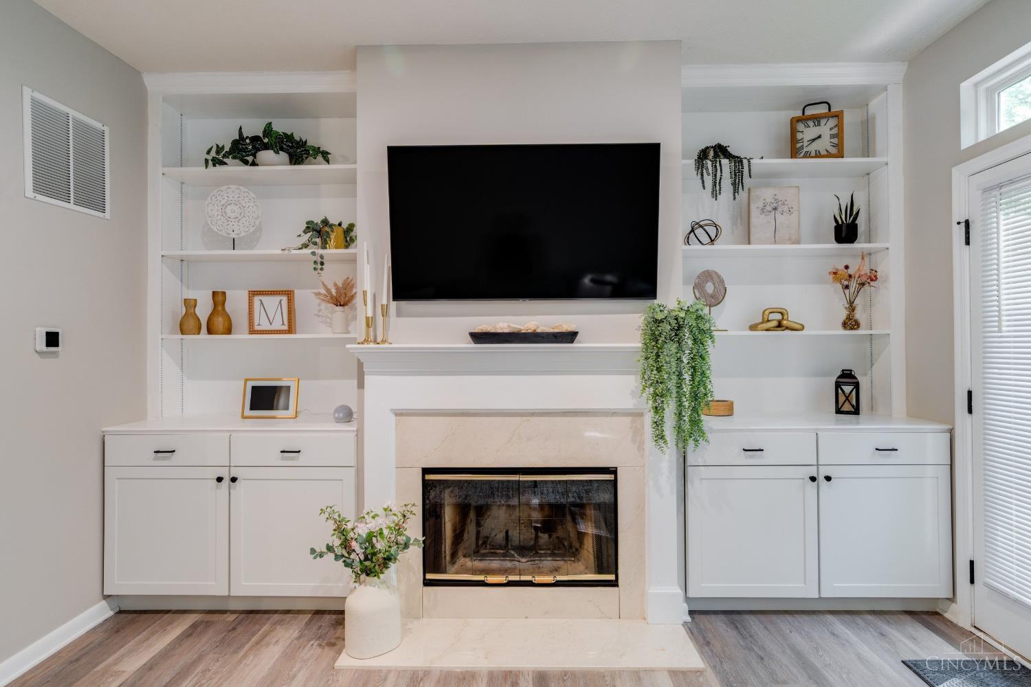 6559 Silverfox Drive - Main
