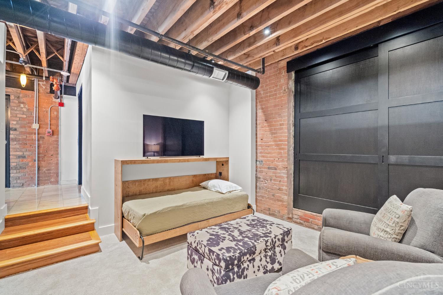 214 E Fourteenth Street #4A - 2