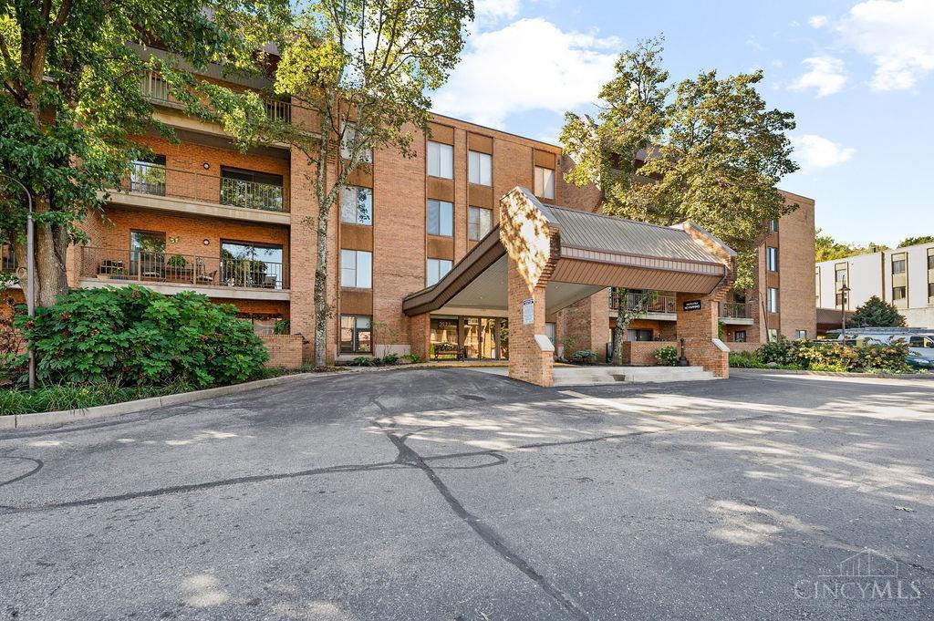 3533 Amberacres Dr #305 - 3