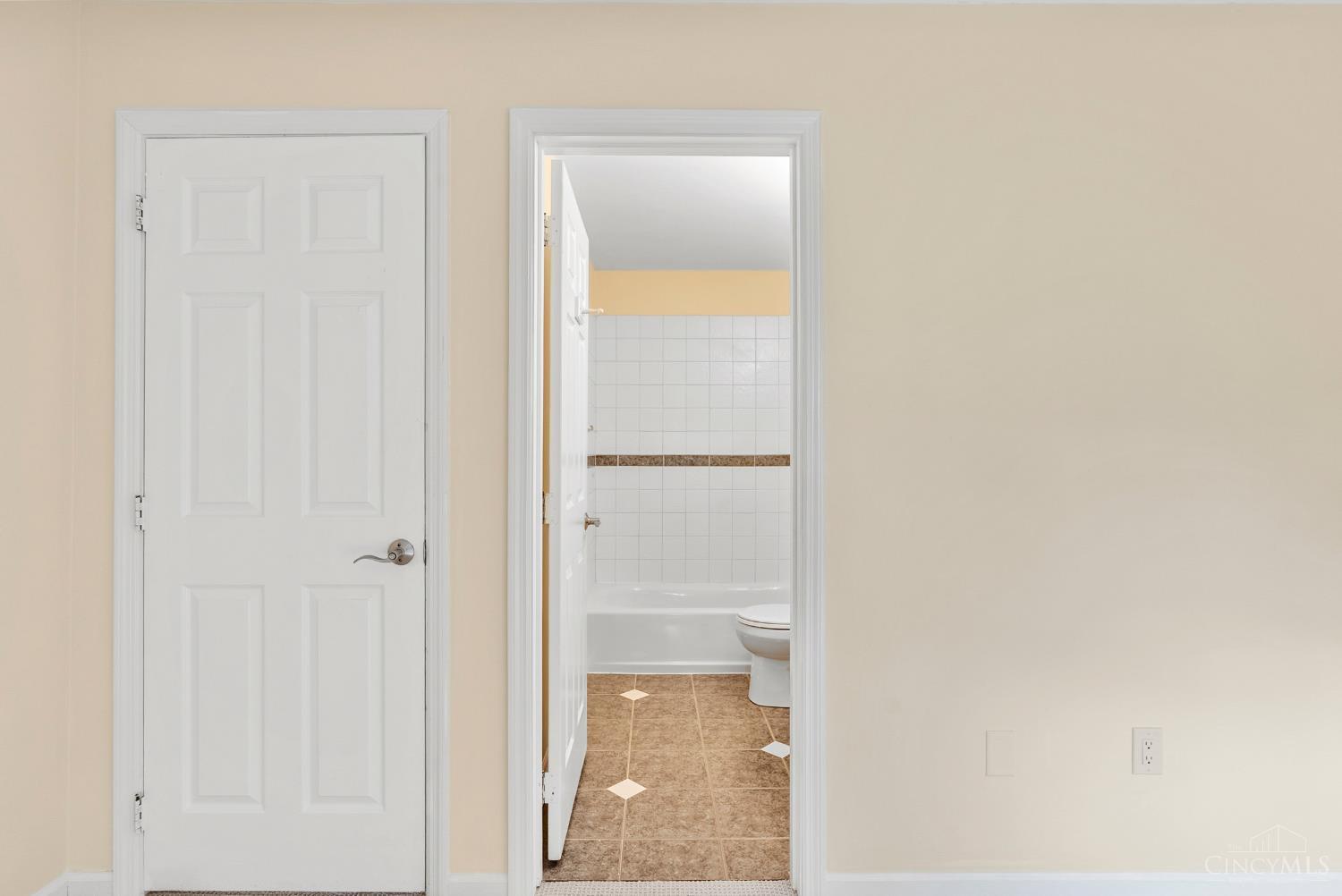 927 Auburnview Drive #2 - 2