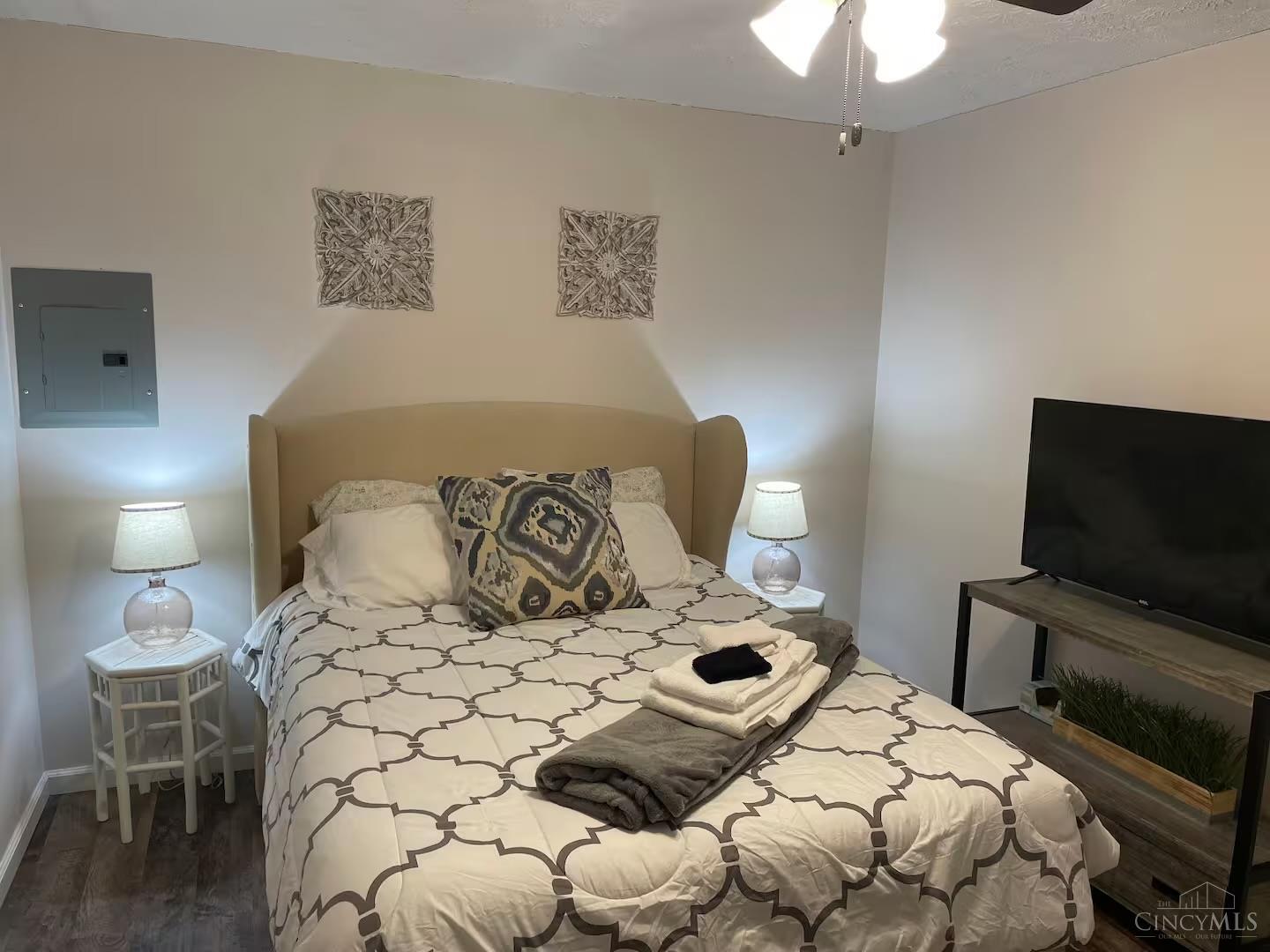 2500 Warsaw Avenue #19 - 3