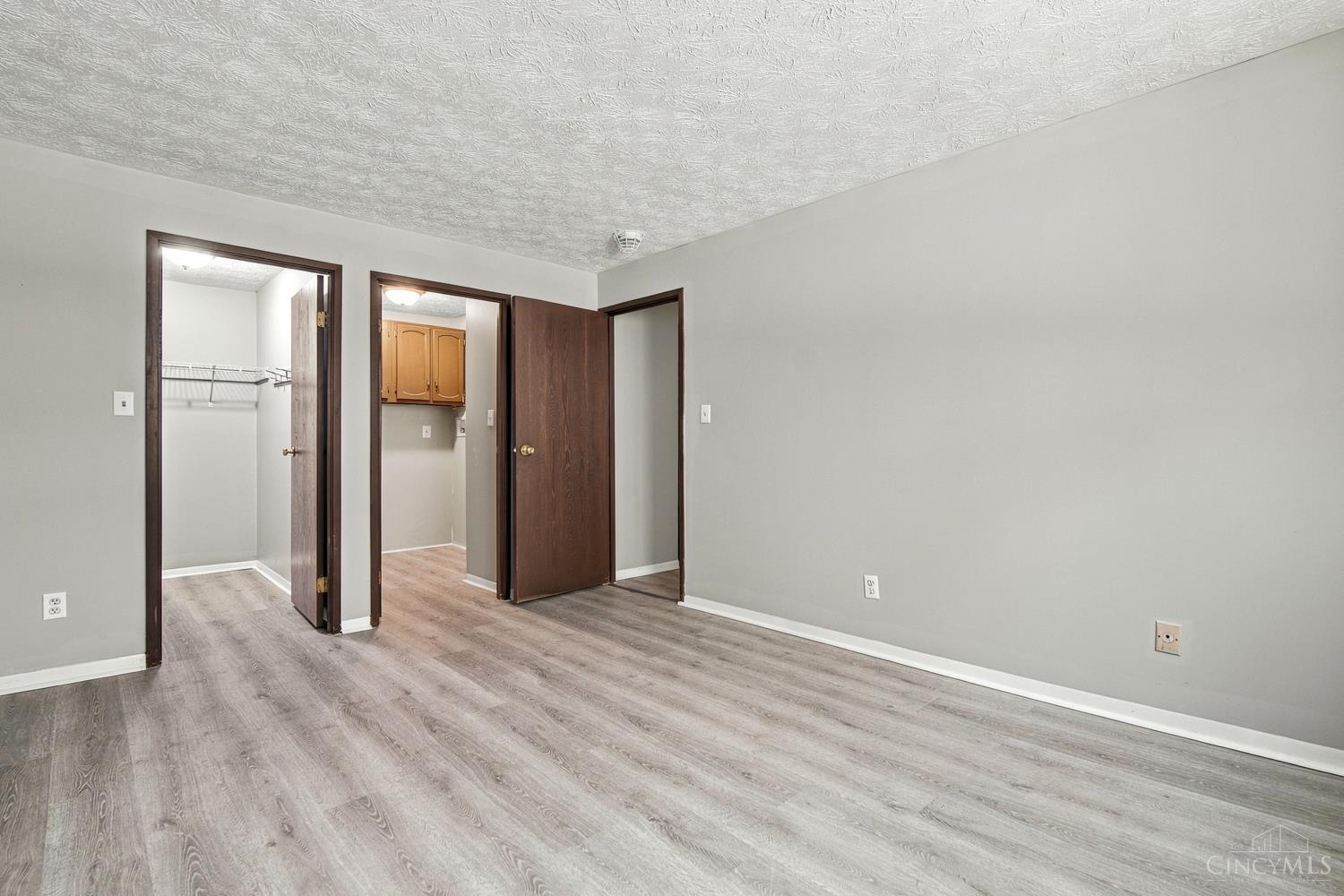 2431 Mustang Drive #15 - 3
