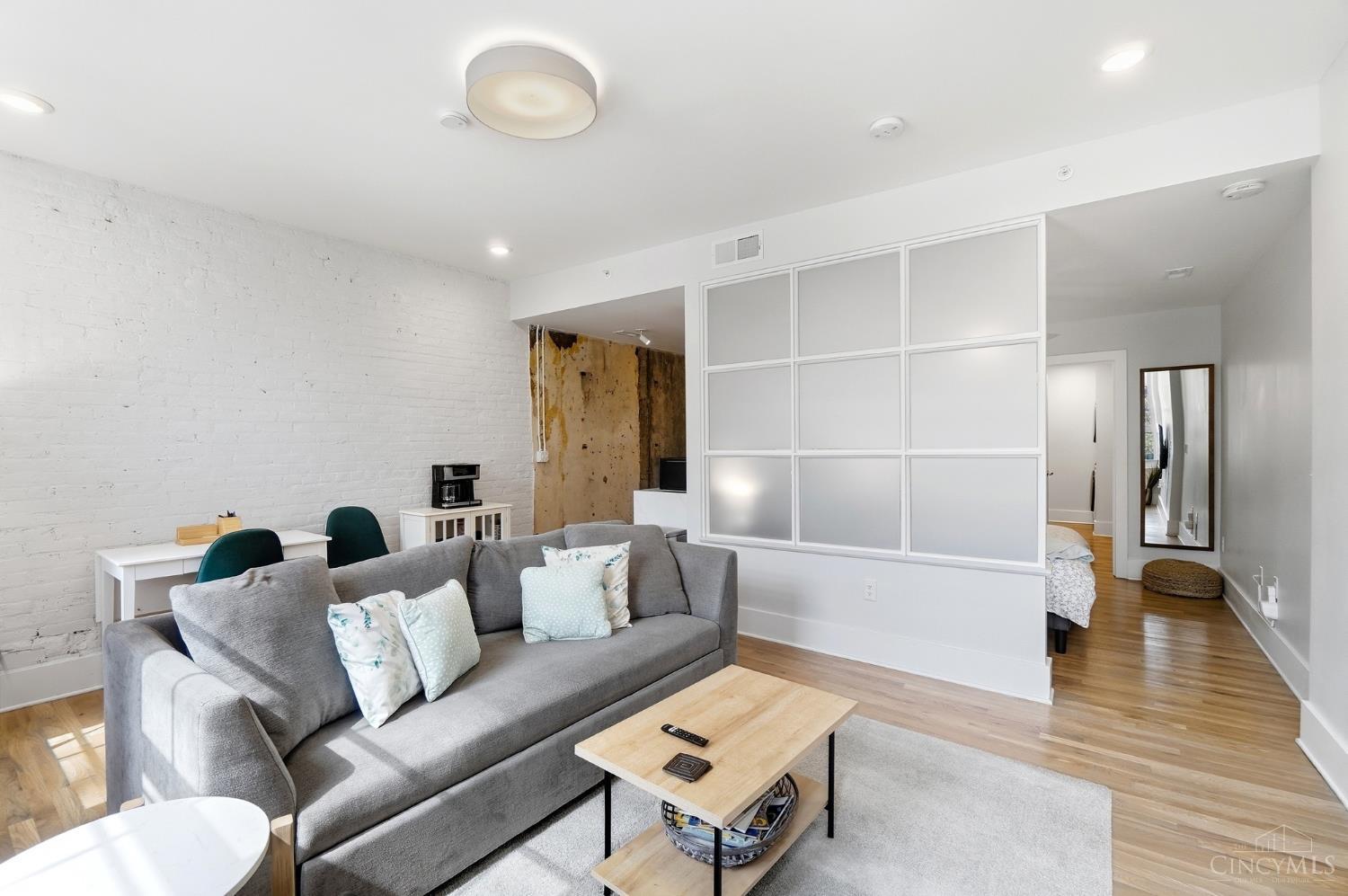 11 E Court Street #203 - 3