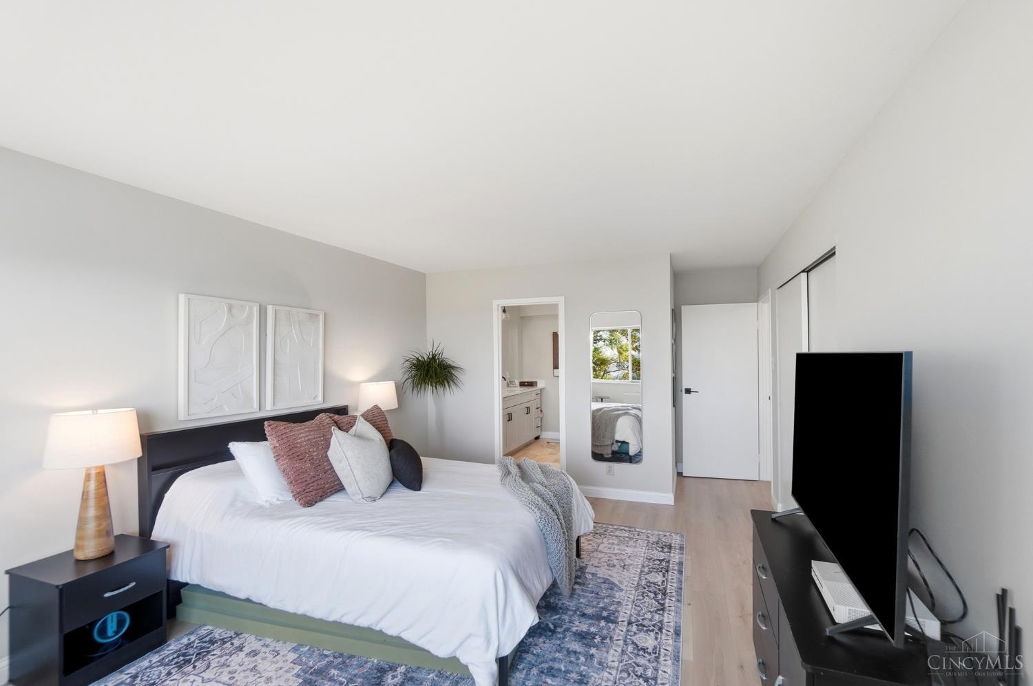 1617 E Mcmillan Street #402 - 2