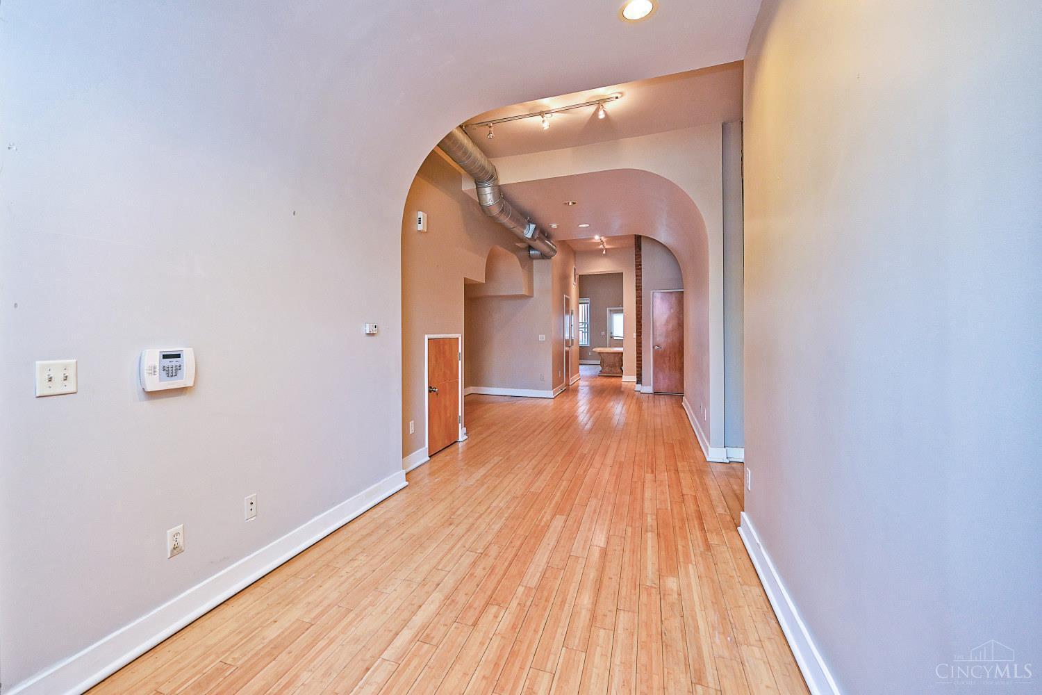 1122 Race Street #101 - Main