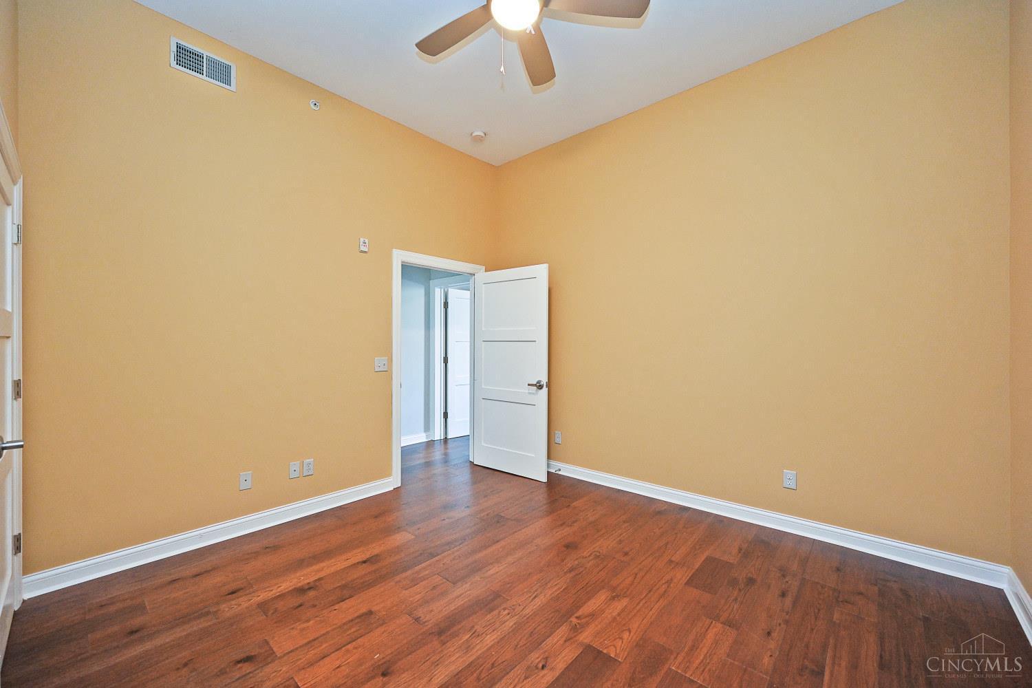 1326 Vine Street #B - 3