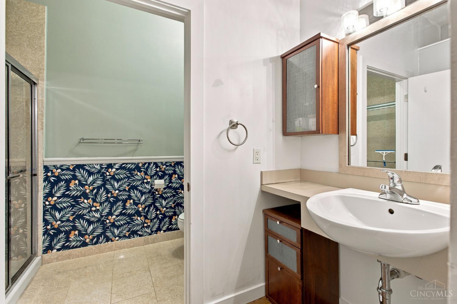 1150 Vine Street #27 - 5
