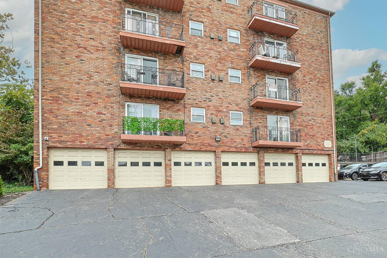 2270 Madison Road #3D - Main