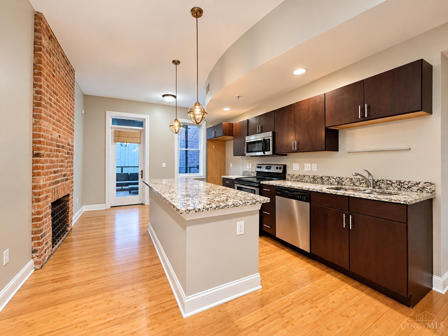 1338 Vine Street - 5