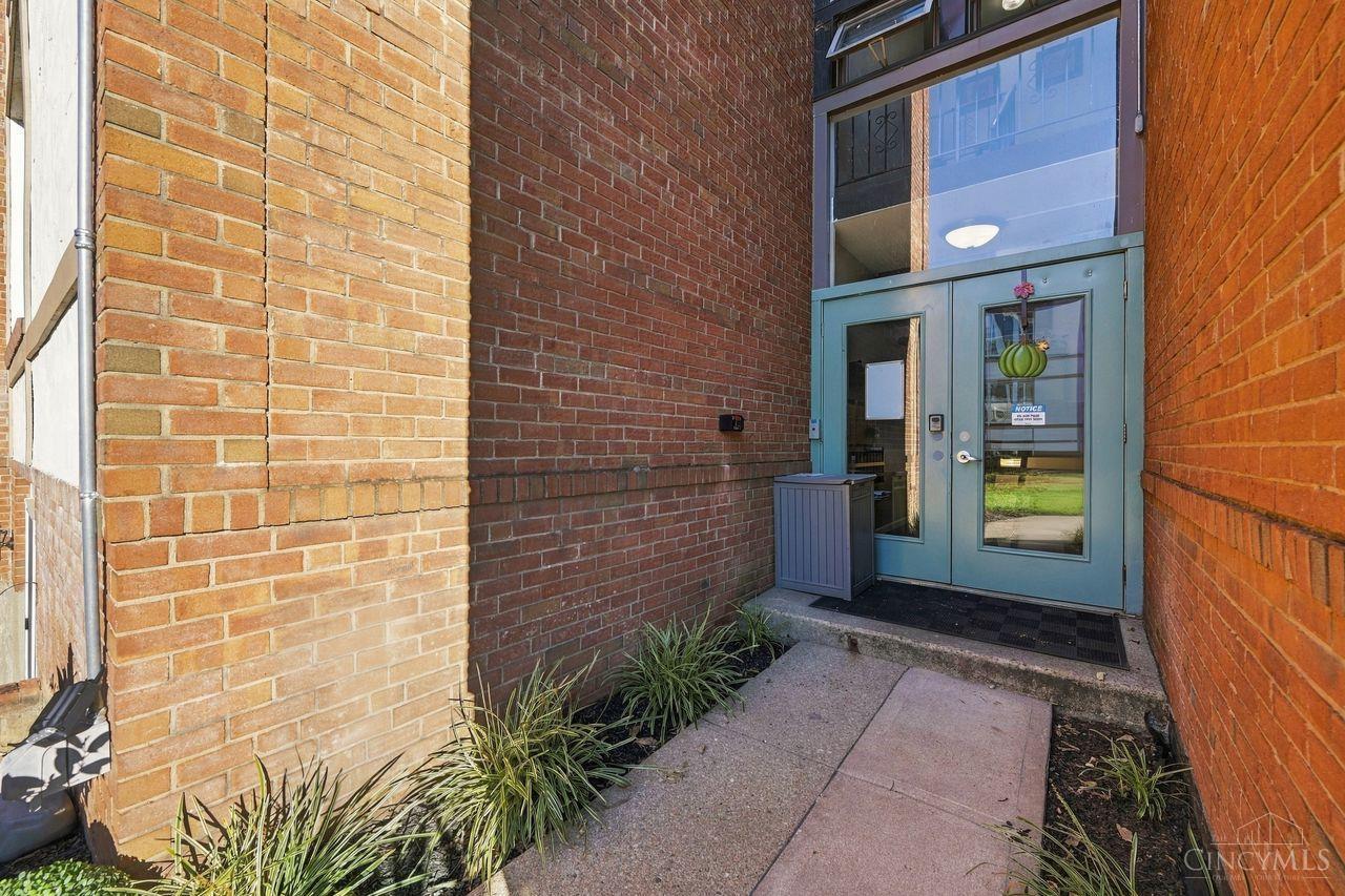 3825 Petoskey Avenue #31 - Main