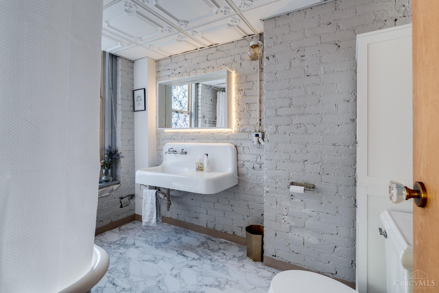 1420 Main Street #4-F - Main