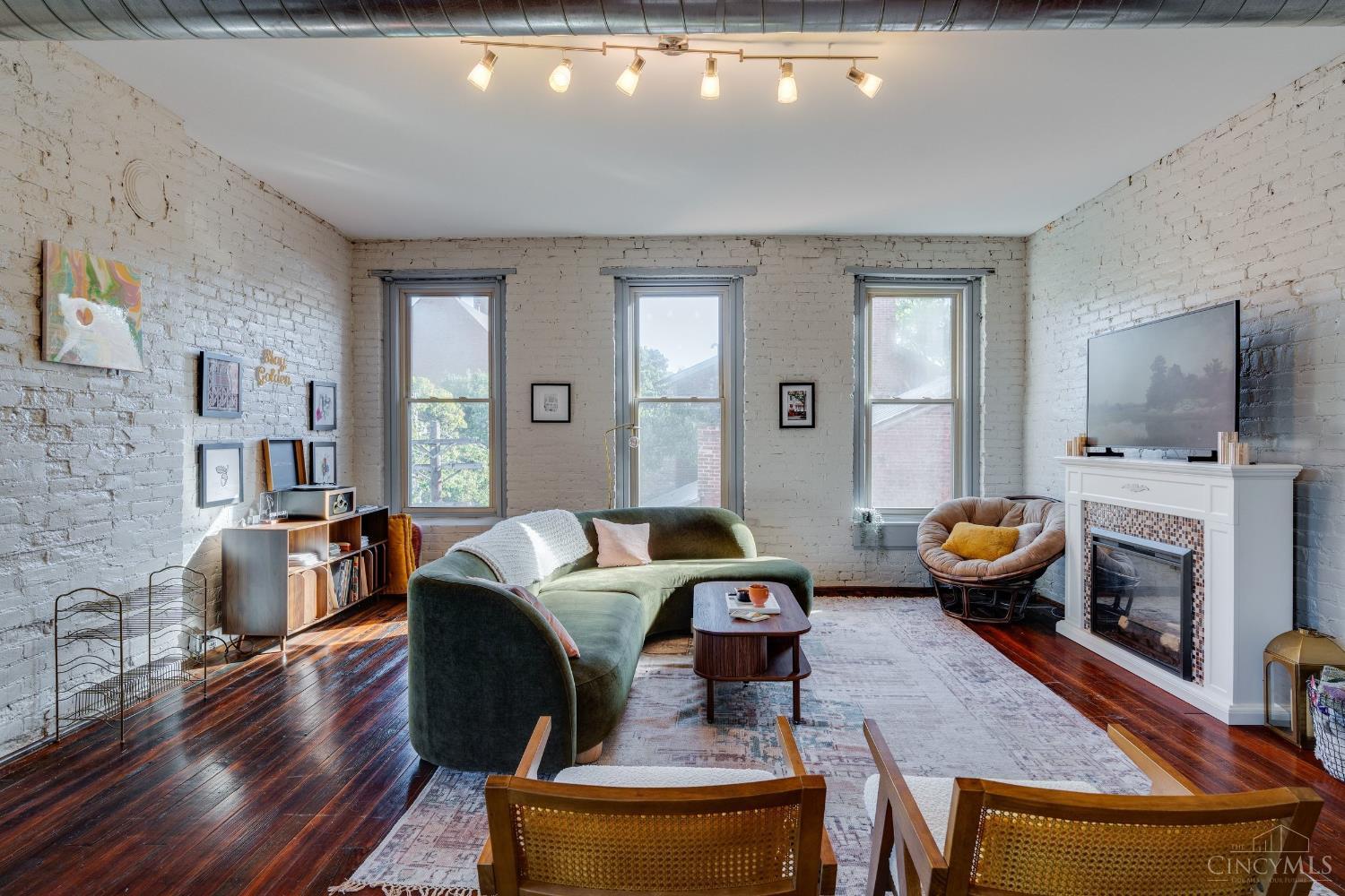 1420 Main Street #4-F - 3
