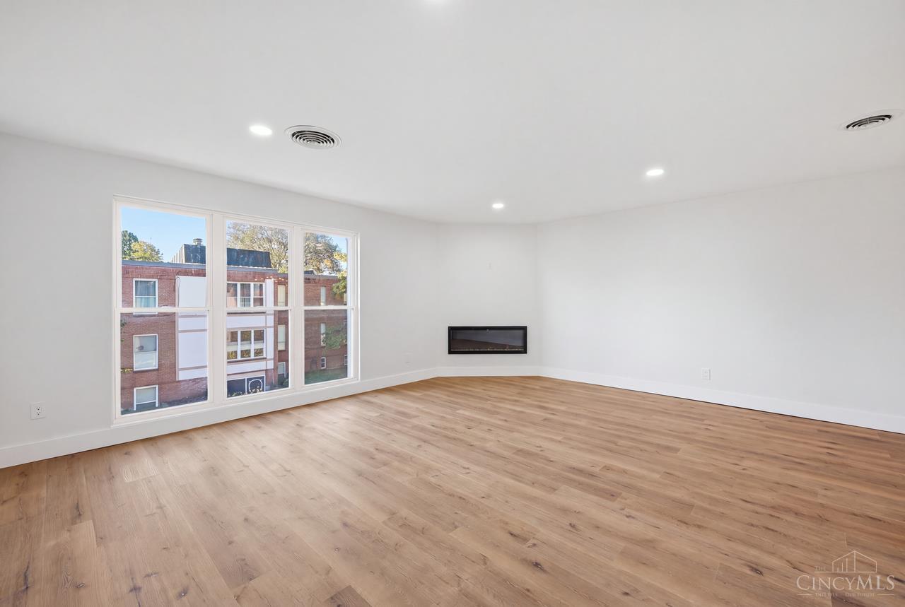 3825 Petoskey Avenue #31 - 4
