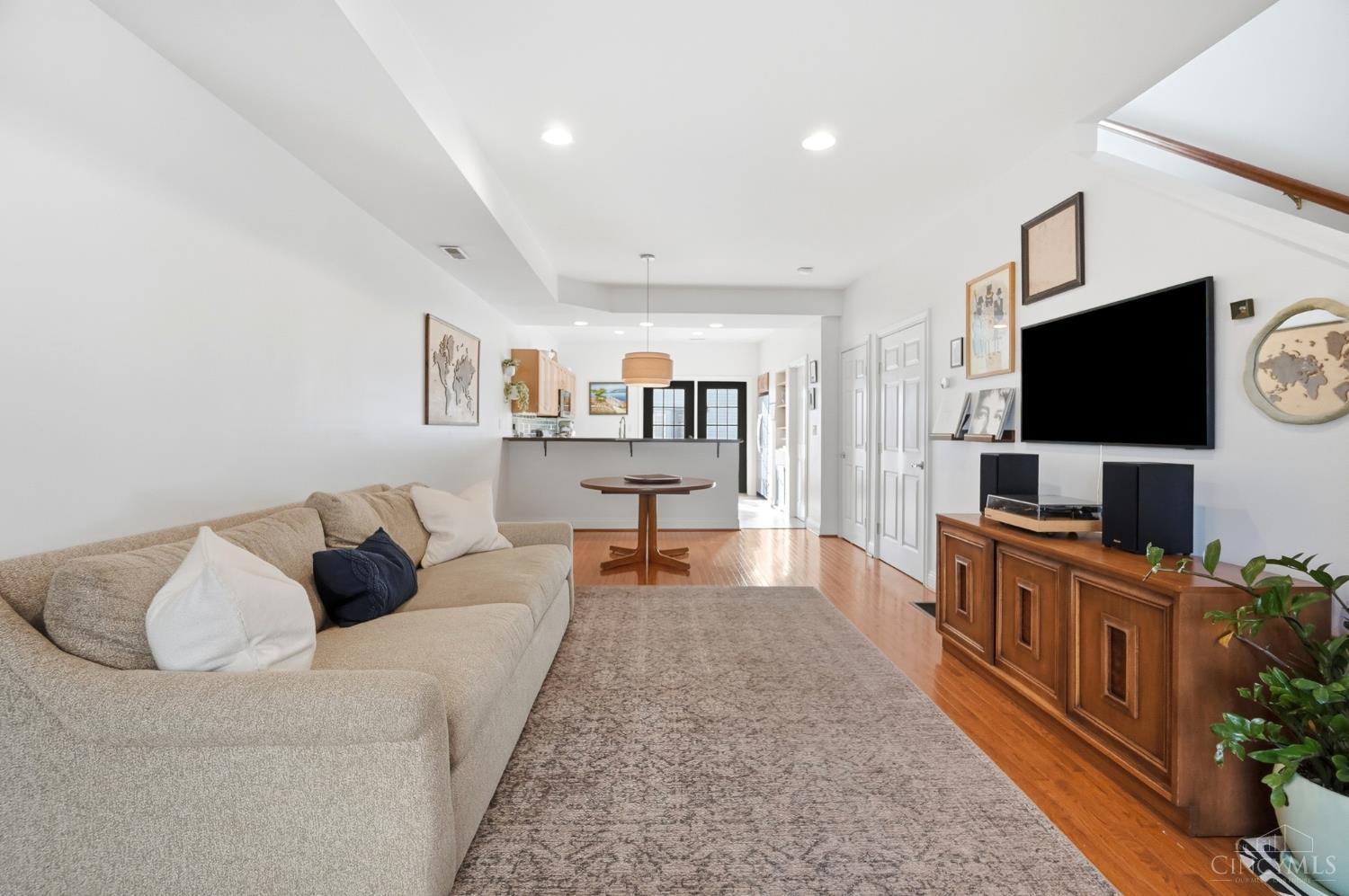 1712 Grandmere Lane - 4