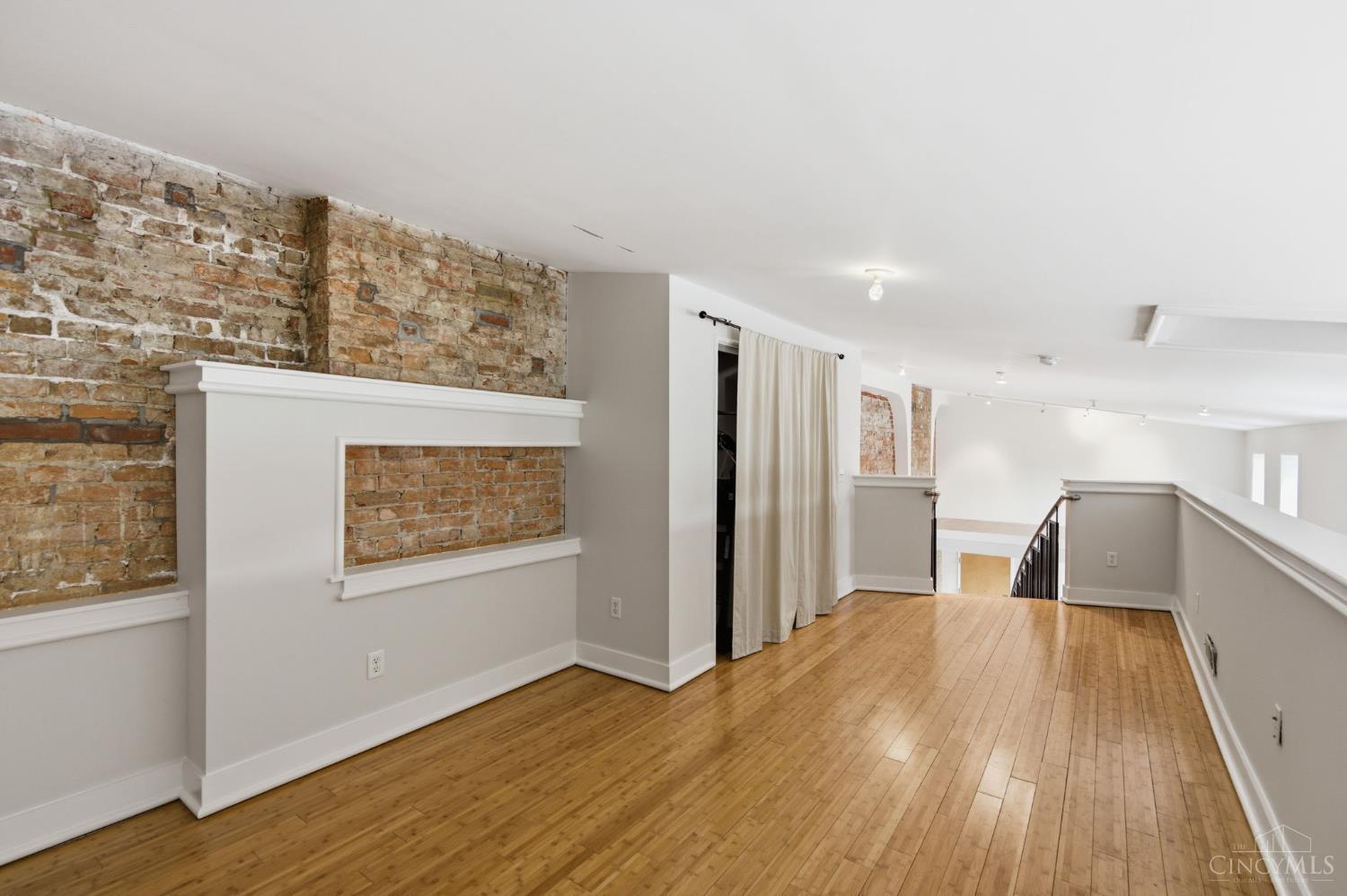 20 W Twelfth Street #403-A - Main