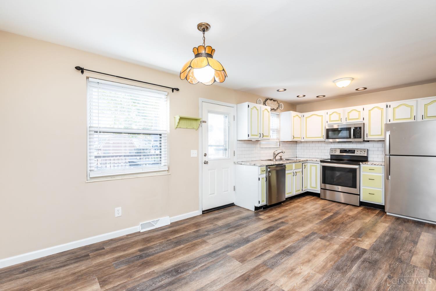 301 E Ross Avenue - 3