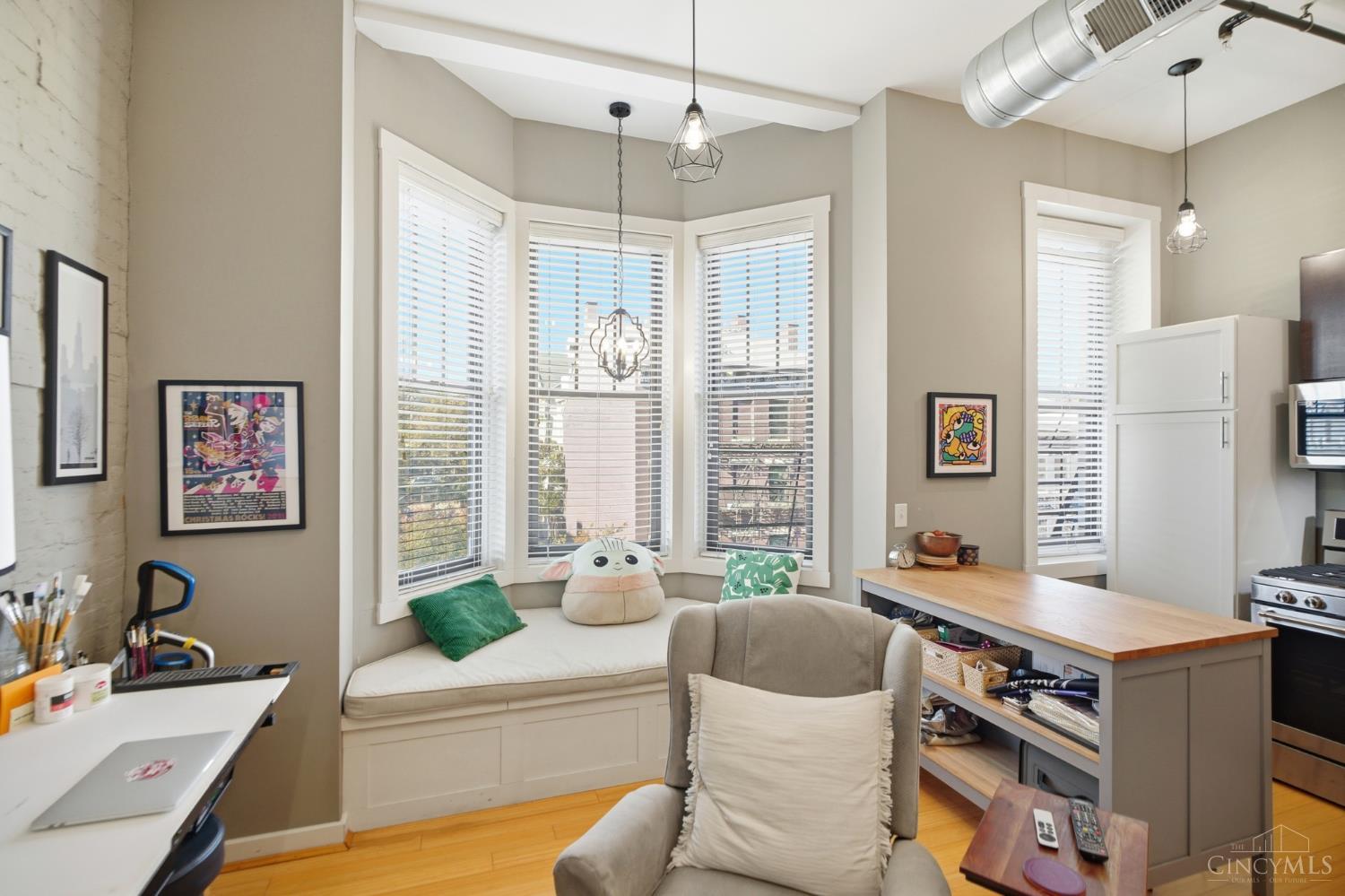 1202 Main Street #6 - 4