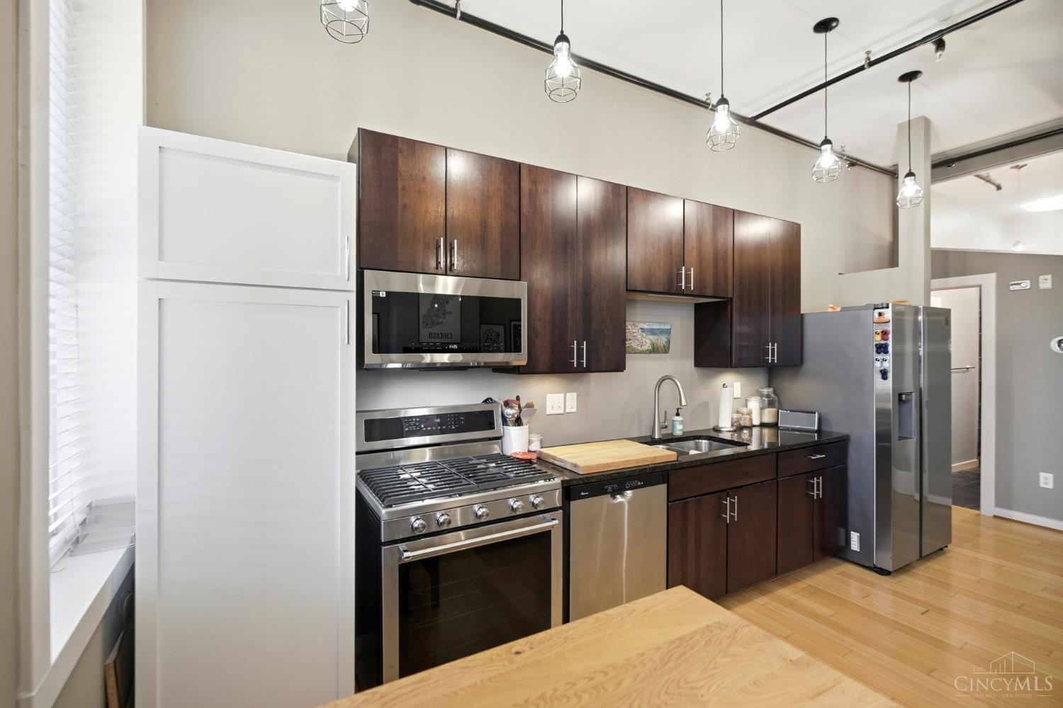 1202 Main Street #6 - 5